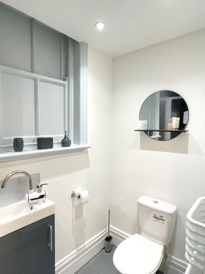 Central Penthouse By Hnfc Stays นิวคาสเซิล อะพอน ไทน์ ภายนอก รูปภาพ