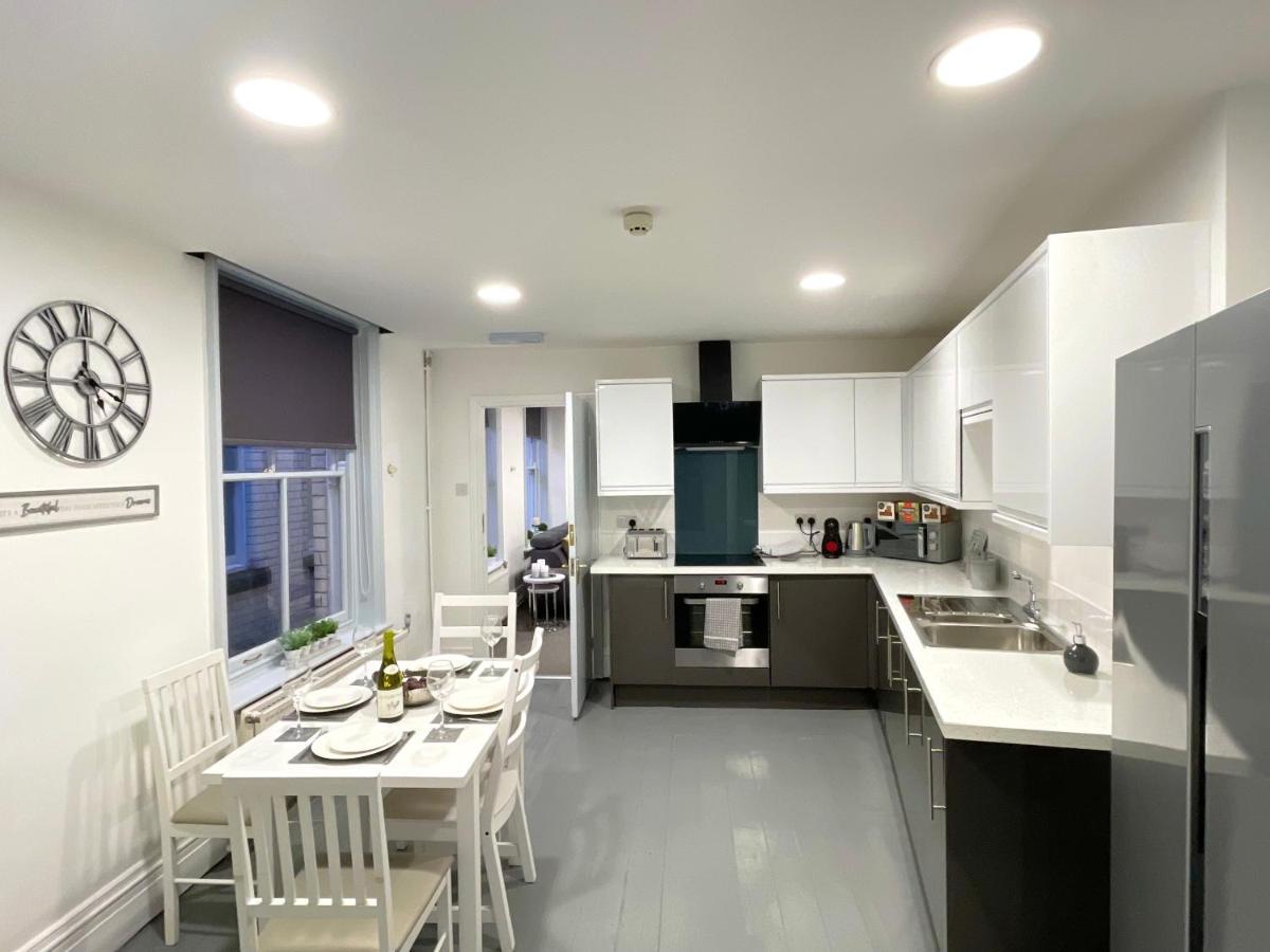 Central Penthouse By Hnfc Stays นิวคาสเซิล อะพอน ไทน์ ภายนอก รูปภาพ