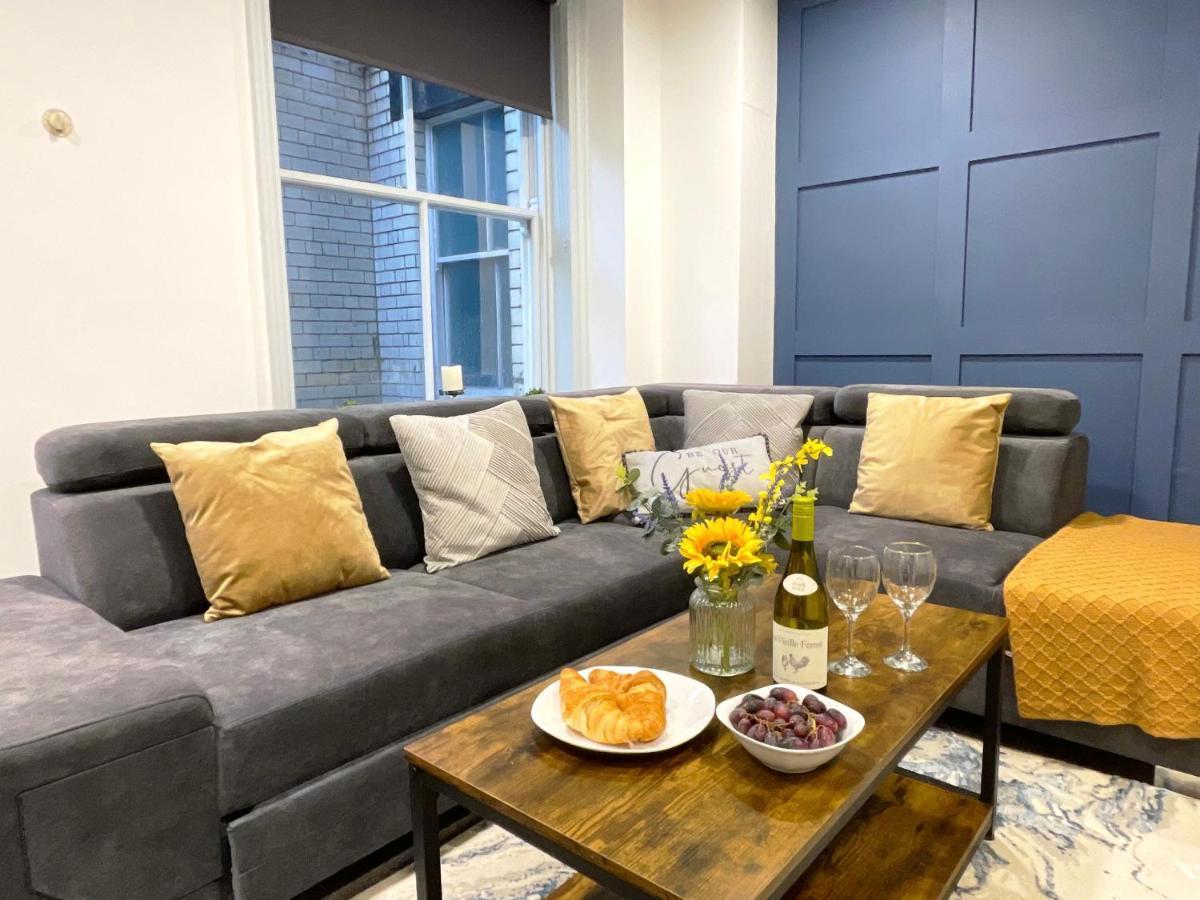 Central Penthouse By Hnfc Stays นิวคาสเซิล อะพอน ไทน์ ภายนอก รูปภาพ